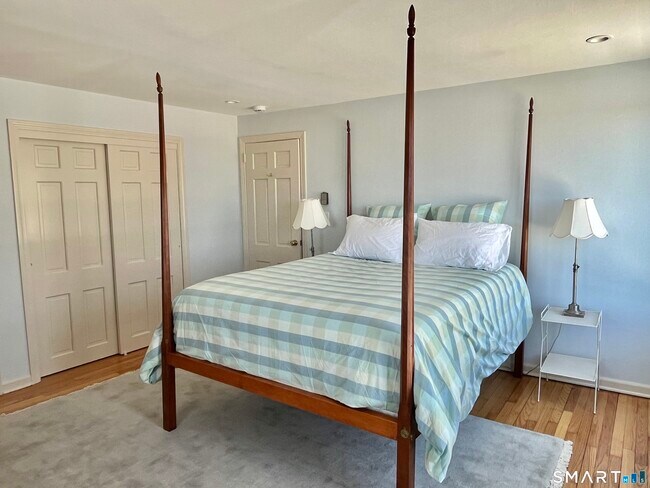 Building Photo - 39 Main St