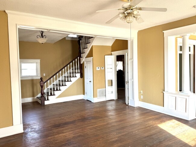 Building Photo - 624 N Wentz St