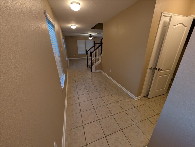 Building Photo - 18920 Sunrise Rnch Ct