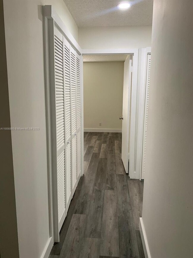 Building Photo - 2816 Stoneway Ln
