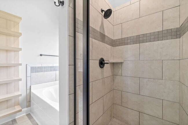 Building Photo - Pet Friendly Three Bedroom with Bonus!