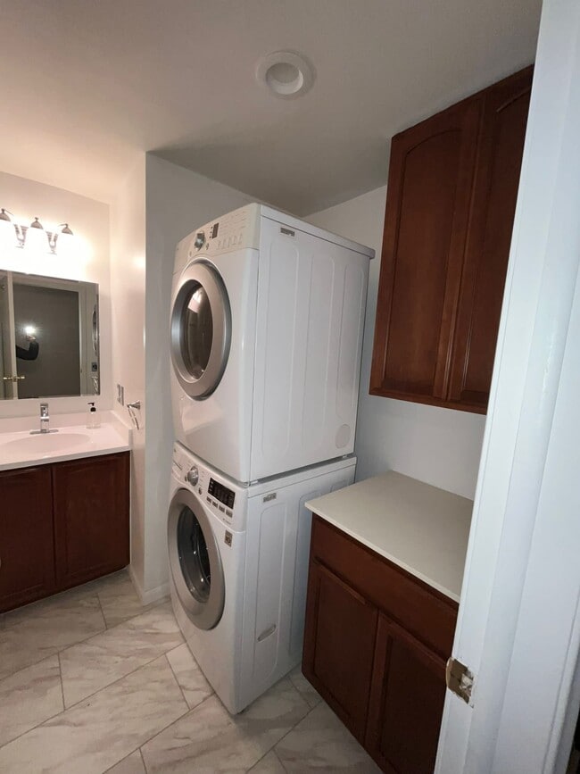 Building Photo - 27621 Long St