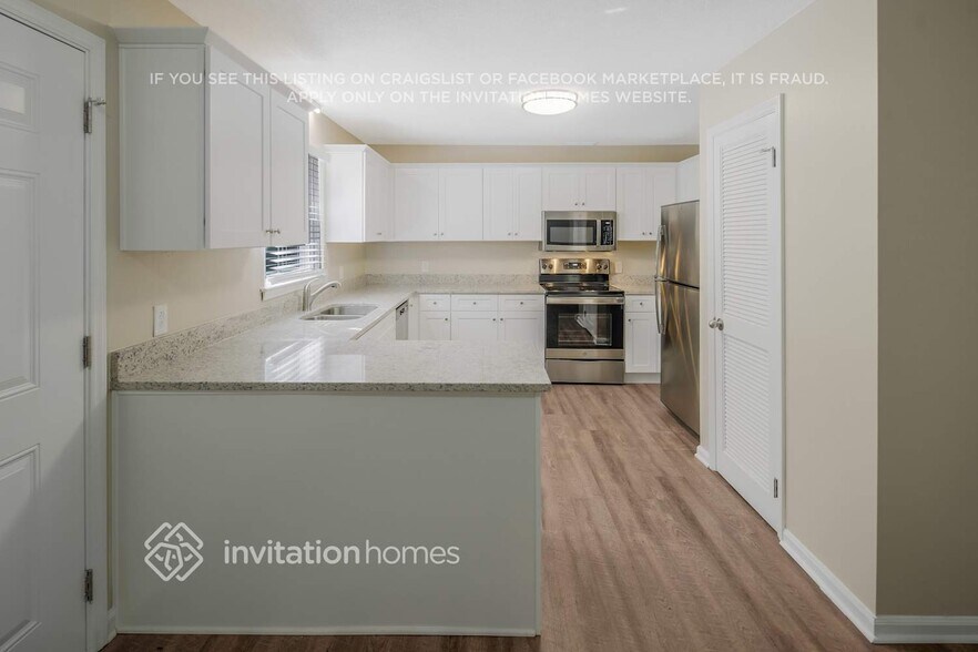 Building Photo - 12220 Plover Dr