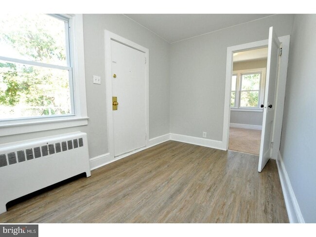 Building Photo - 2221 Marne Hwy