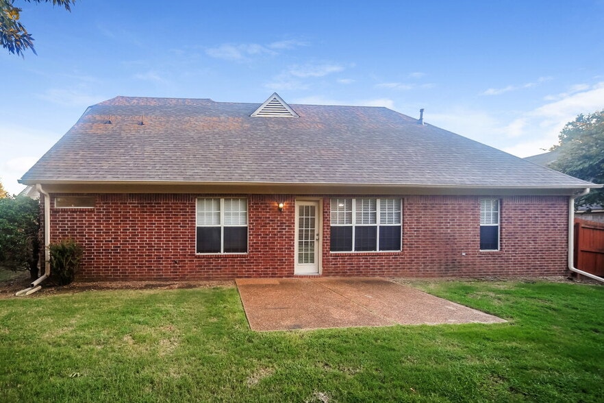 Building Photo - 2378 Kindlewood Dr