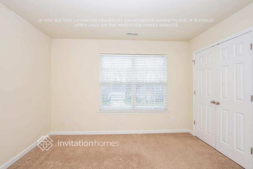 Building Photo - 1004 Oakstone Dr