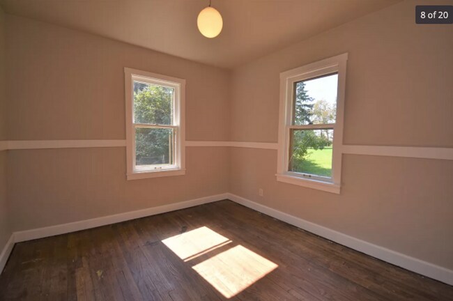 Building Photo - 1504 E Matlock Rd