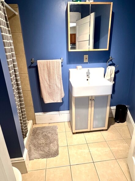 Building Photo - 197 S Winooski Ave