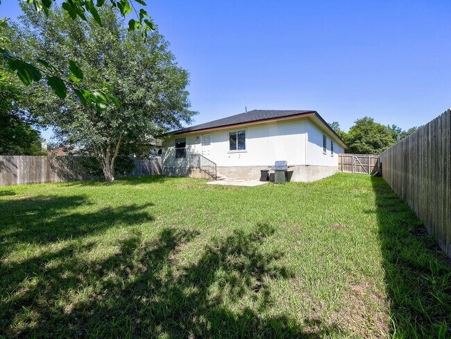 Building Photo - 148 Sapphire Lake Dr