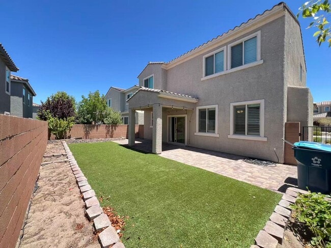 Building Photo - Well-maintained 4-bedroom, 3-bath home in a desirable gated community