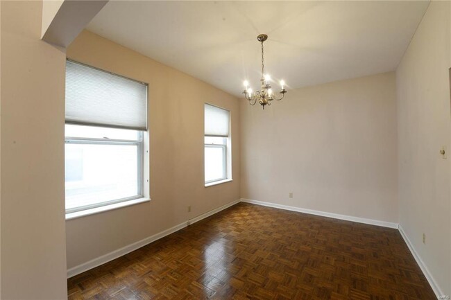 Building Photo - 5561 Waterman Blvd