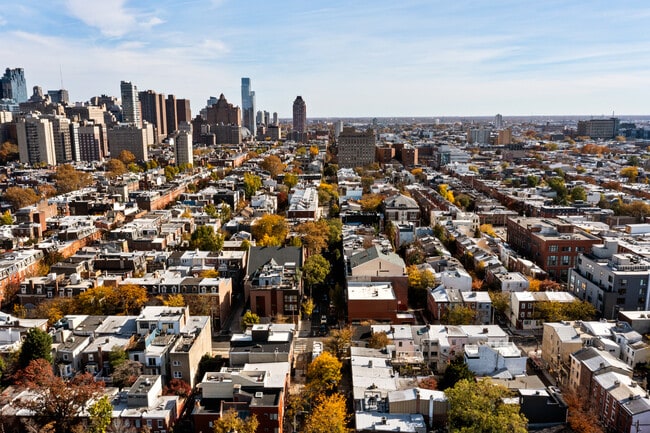 Building Photo - 2207 Lombard St