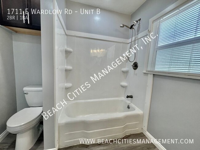 Building Photo - Modernized 2-Bedroom 1-Bathroom Apartment