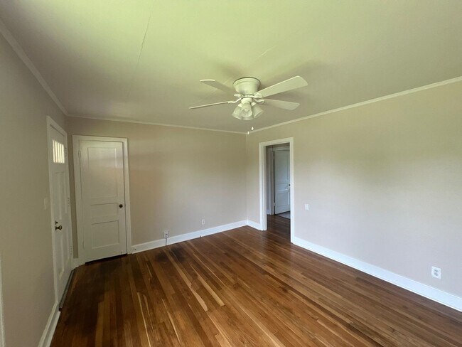 Building Photo - 2323 Sweetwood Rd