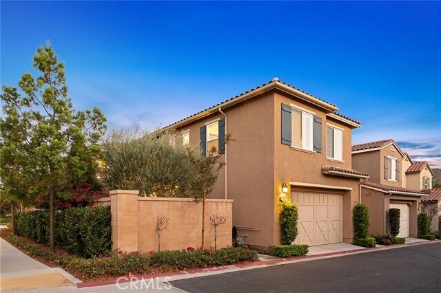 Building Photo - 11 Golf Dr