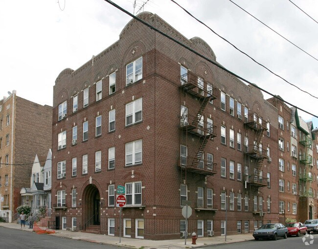 Building Photo - 58 Van Reypen Street Apartments