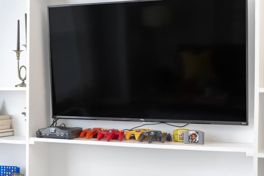 Building Photo - 16806 Pilgrim Ave