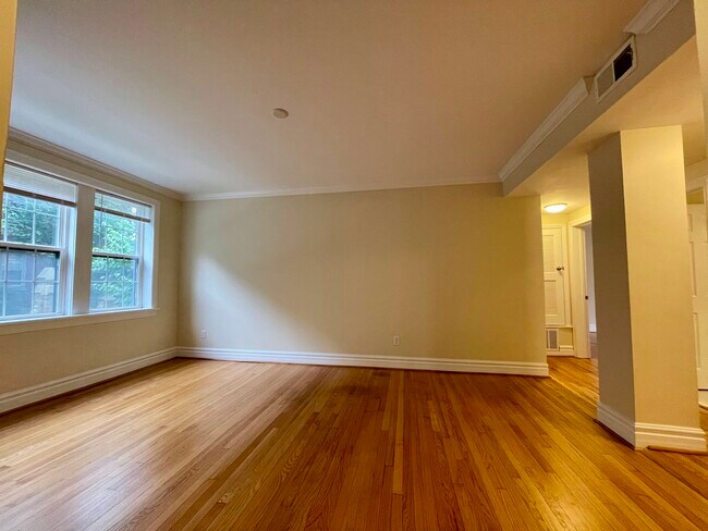 Building Photo - Rosebury Rentals