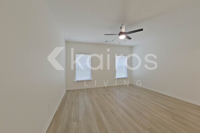 Building Photo - 107 Rainfall Ln