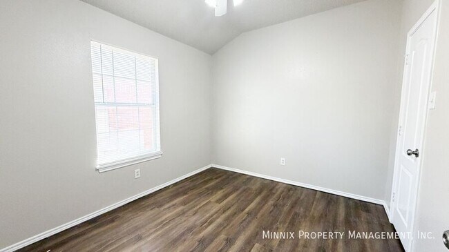 Building Photo - 9702 Ave. U-B