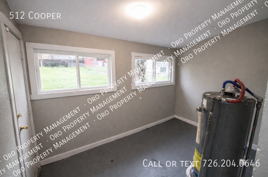 Building Photo - 512 Cooper-