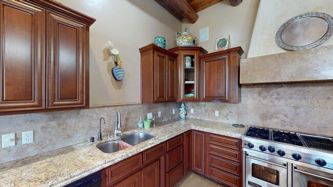 Building Photo - Furnished 5-Bedroom Home with Indoor Pool & Amenities