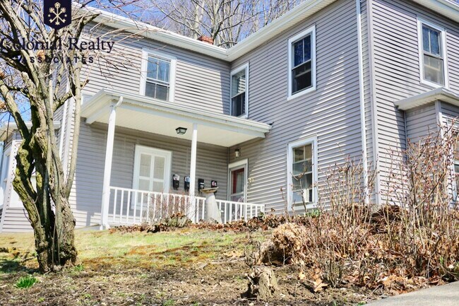 Building Photo - 153 Palfrey St