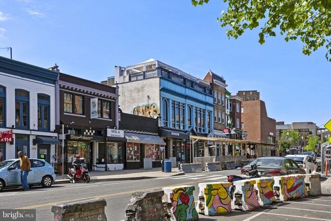 Building Photo - 2328 Champlain St NW