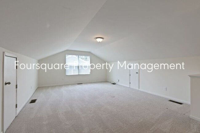 Building Photo - Single Family Home | 2nd Floor Bonus Room ...