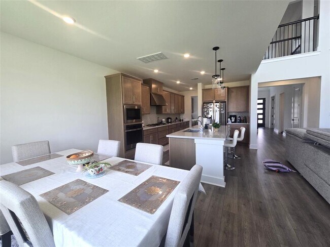 Building Photo - 124 Ribera Dr