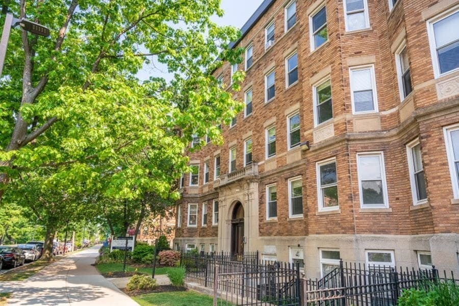 Building Photo - 191 Park Dr