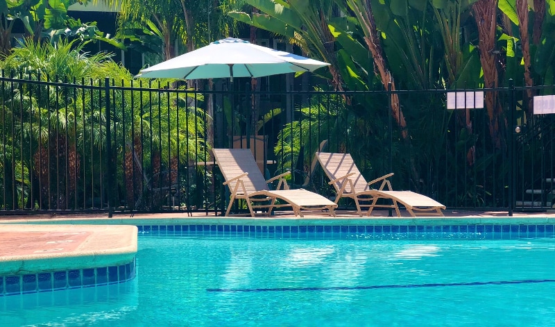 Building Photo - 4735 W Broadway