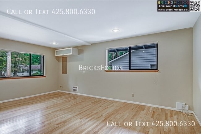 Building Photo - 7524 137th Ave NE