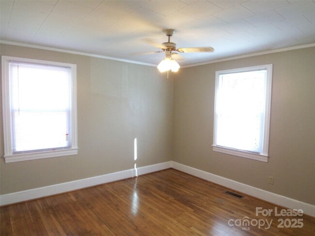 Building Photo - 2421 Pinckney Ave