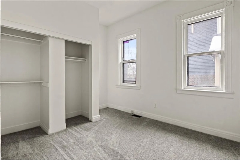 Building Photo - 469 Alexander St