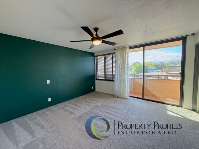 Building Photo - 4 Bedroom 2.5 bathroom Townhome in Kaholo ...