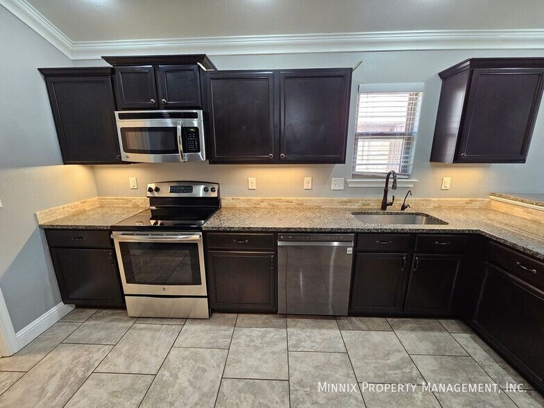 Building Photo - 6902 Ranch Hand Dr