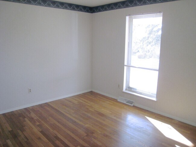 Bedroom - 320 Holloway Road