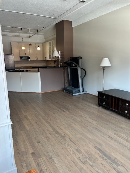 Building Photo - 161 W Harrison St