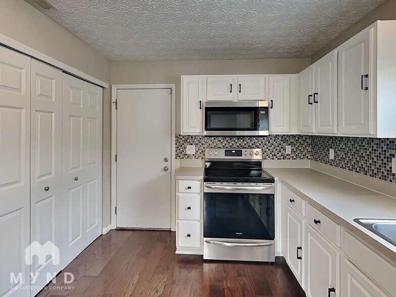Building Photo - 2179 Balais Ct