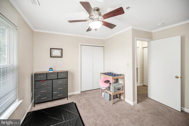Building Photo - 75 Fern Oak Cir