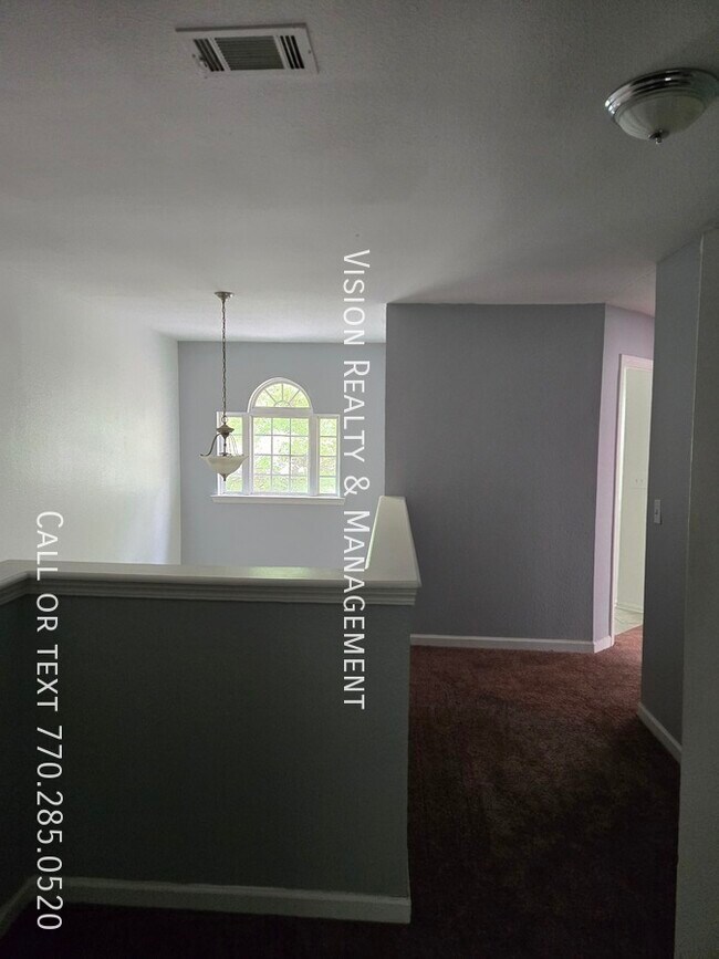 Building Photo - 4447 Ravenwood Dr