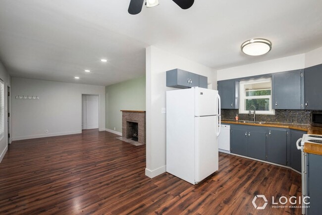 Building Photo - Charming Home in Perfect Location!