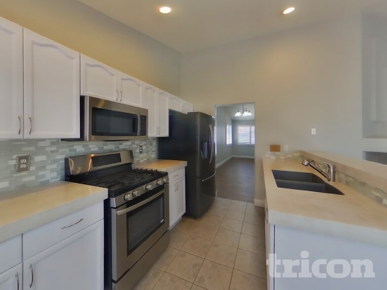 Building Photo - 7528 Pinto Bluff Dr