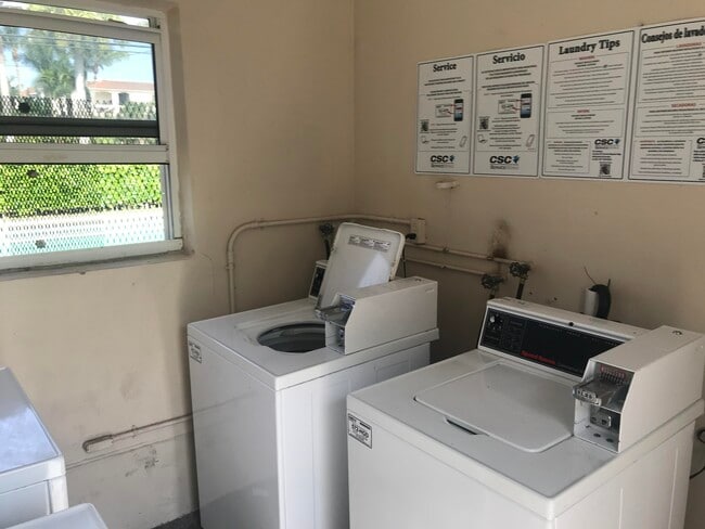 Primary Photo - 2309 S Federal Hwy