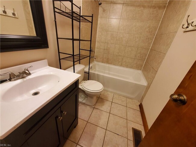 Building Photo - 5489 Davis Way