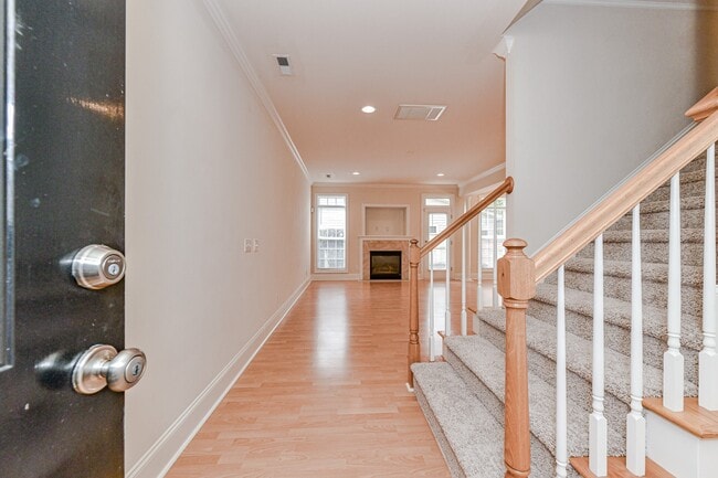 Building Photo - 3420 Archdale Dr