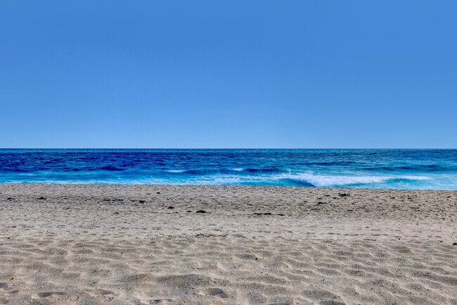 Building Photo - 125 S Ocean Ave