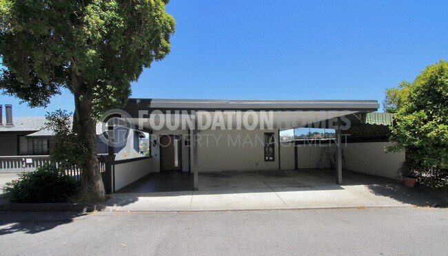 Building Photo - Remodeled Luxury Mill Valley Retreat - FOU...