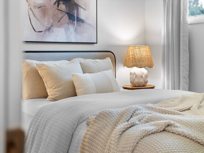 Building Photo - Manito House